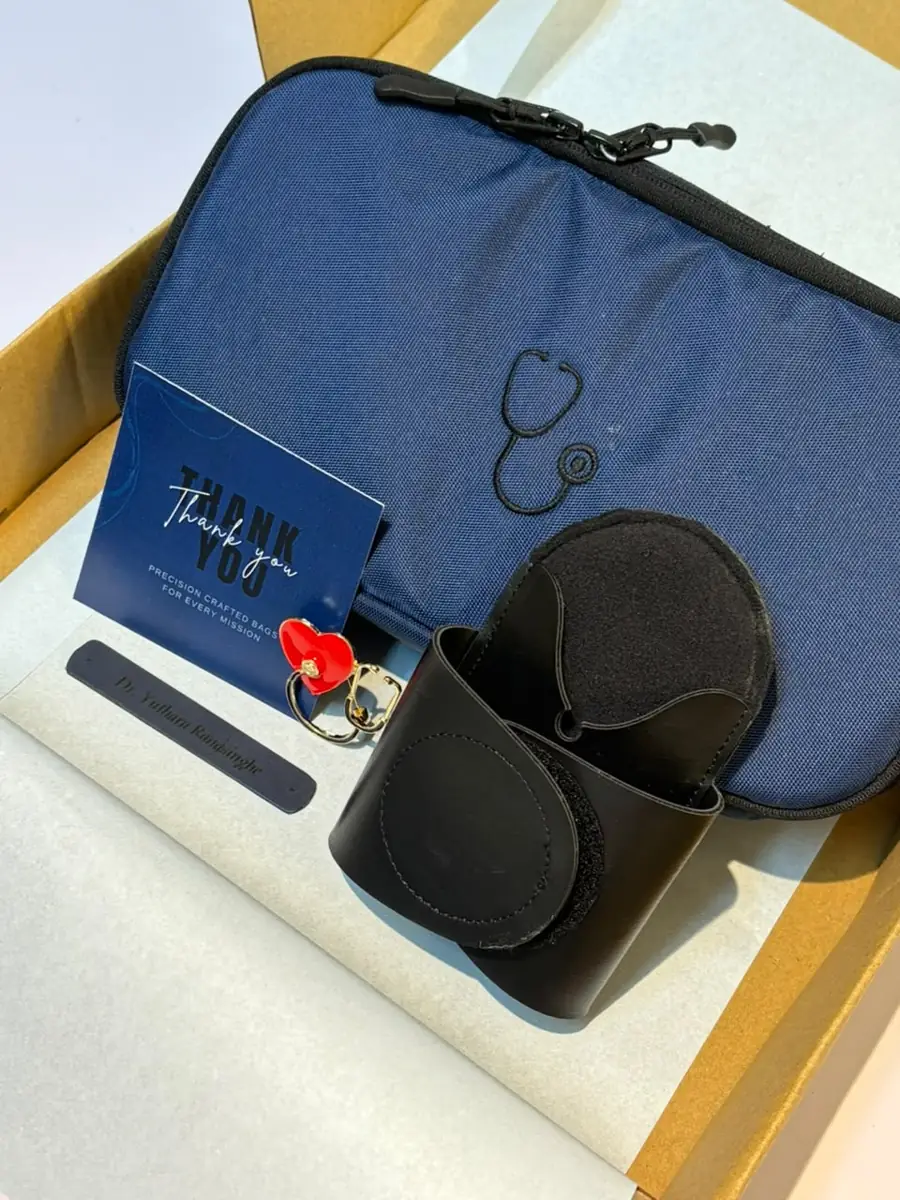 Package 01 - stethoscope bag and holder in gift box